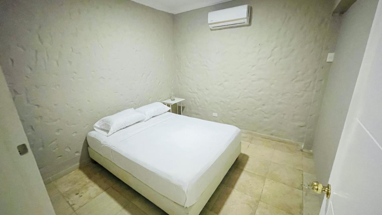 Capitel Hostel Cartagène Extérieur photo